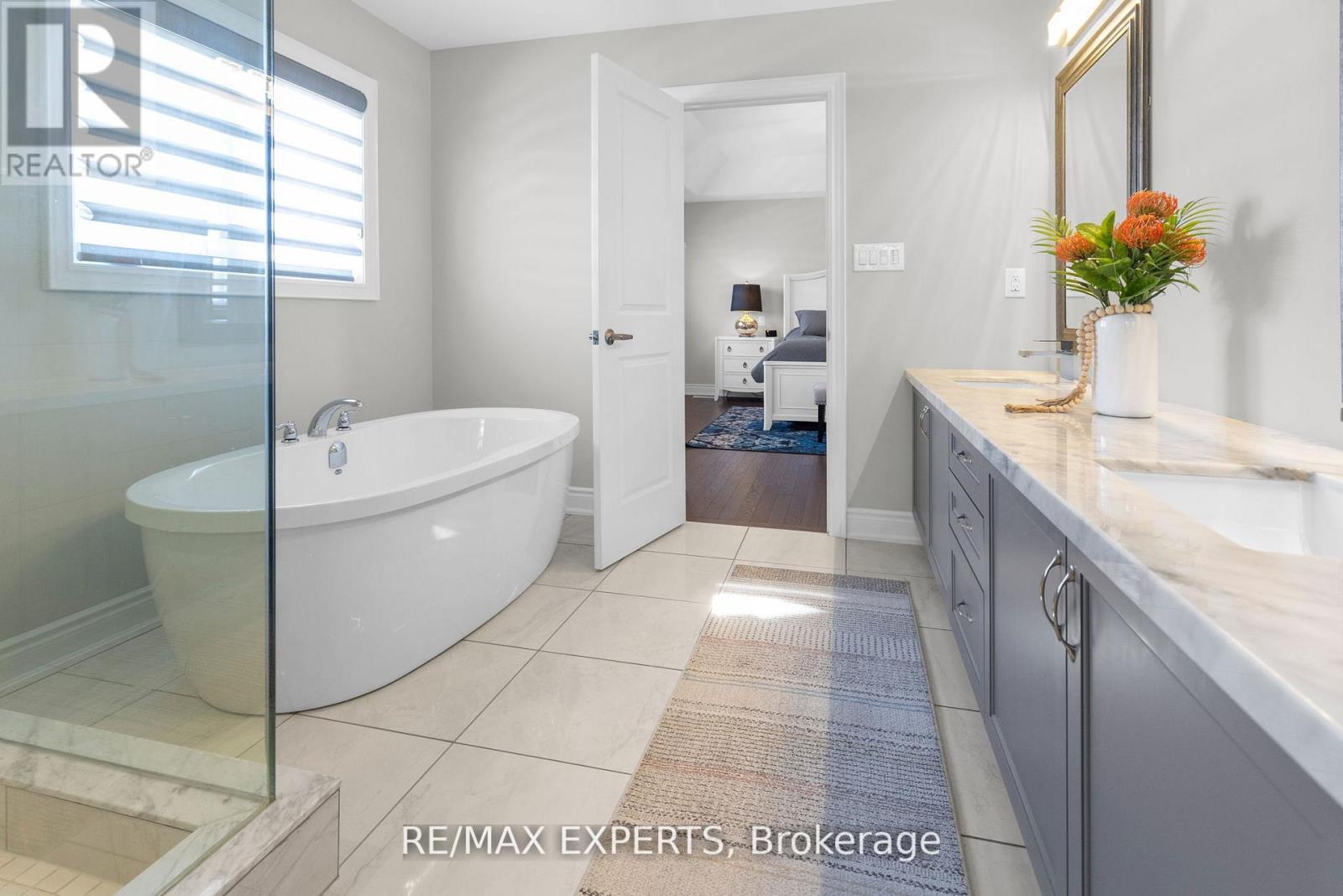 24 Mckay Avenue, New Tecumseth, Ontario  L0G 1W0 - Photo 33 - N12963750