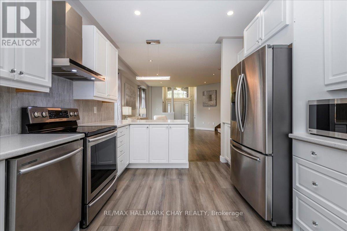 1300 Hunter Street, Innisfil, Ontario  L9S 0H1 - Photo 8 - N12963752