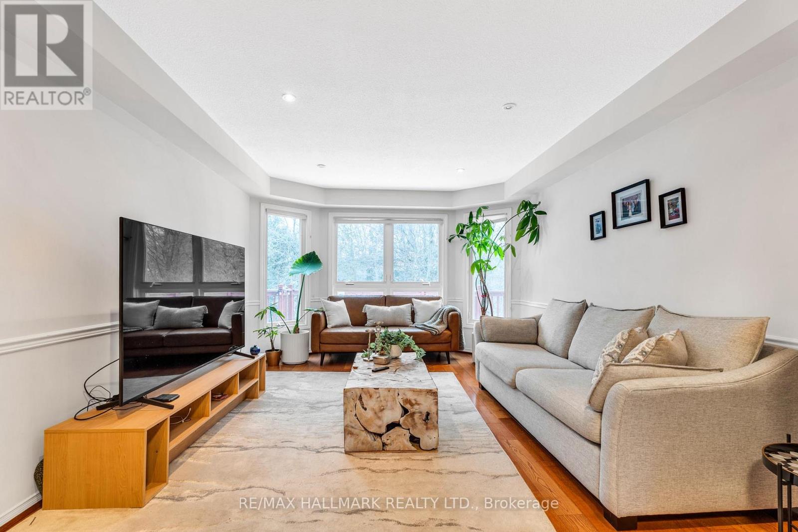 235 Kemano Road, Aurora, Ontario  L4G 5Z1 - Photo 6 - N12963760