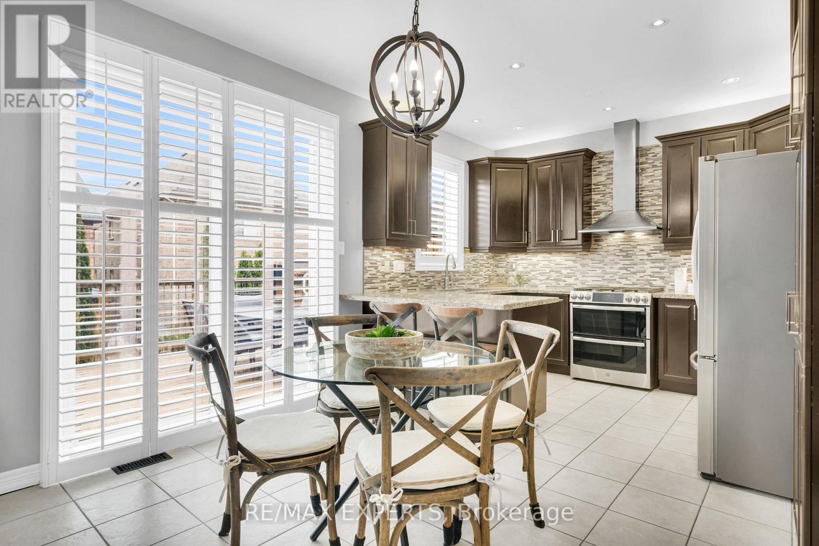 21 Beth Avenue, Richmond Hill, Ontario  L4E 0J8 - Photo 14 - N12963784