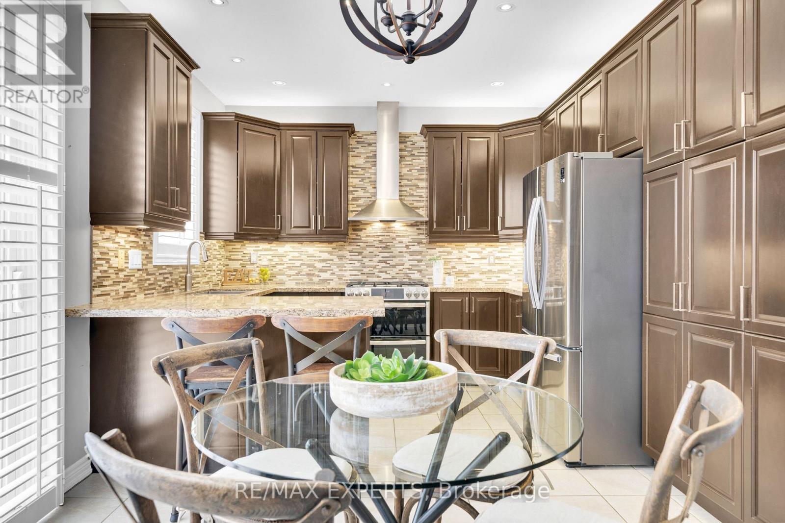 21 Beth Avenue, Richmond Hill, Ontario  L4E 0J8 - Photo 18 - N12963784