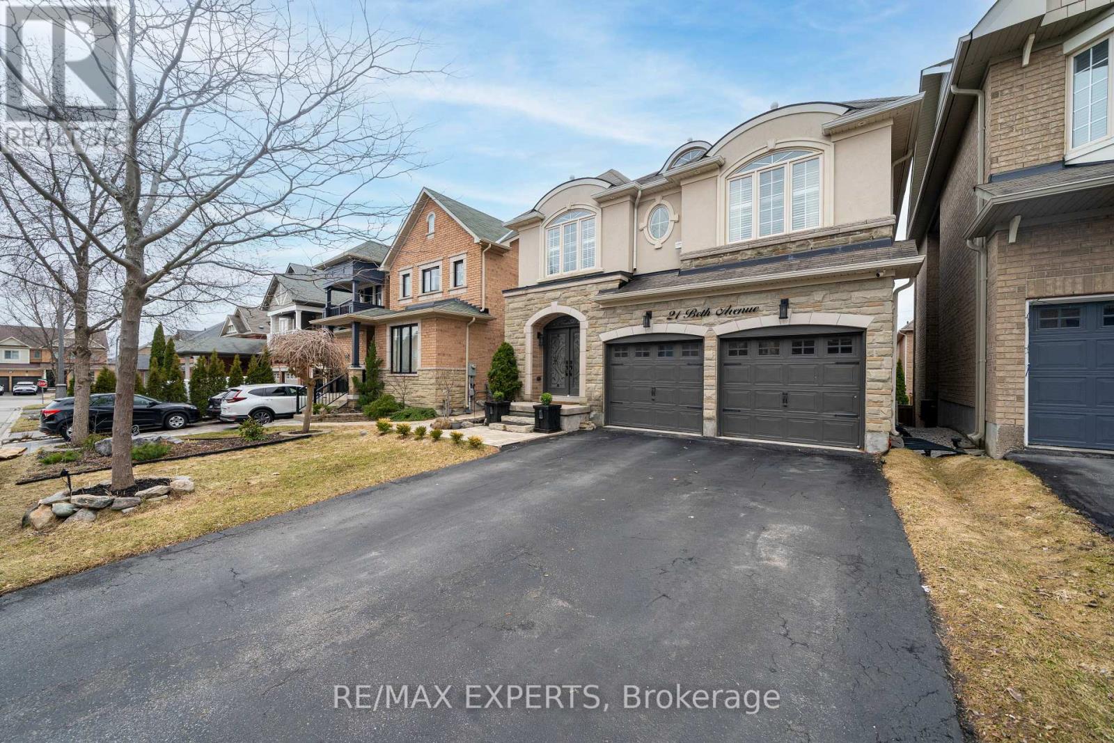 21 Beth Avenue, Richmond Hill, Ontario  L4E 0J8 - Photo 2 - N12963784