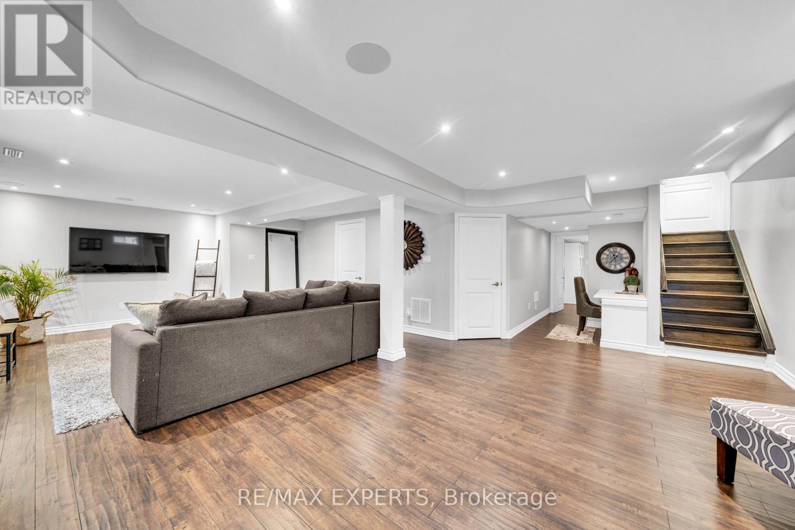 21 Beth Avenue, Richmond Hill, Ontario  L4E 0J8 - Photo 38 - N12963784