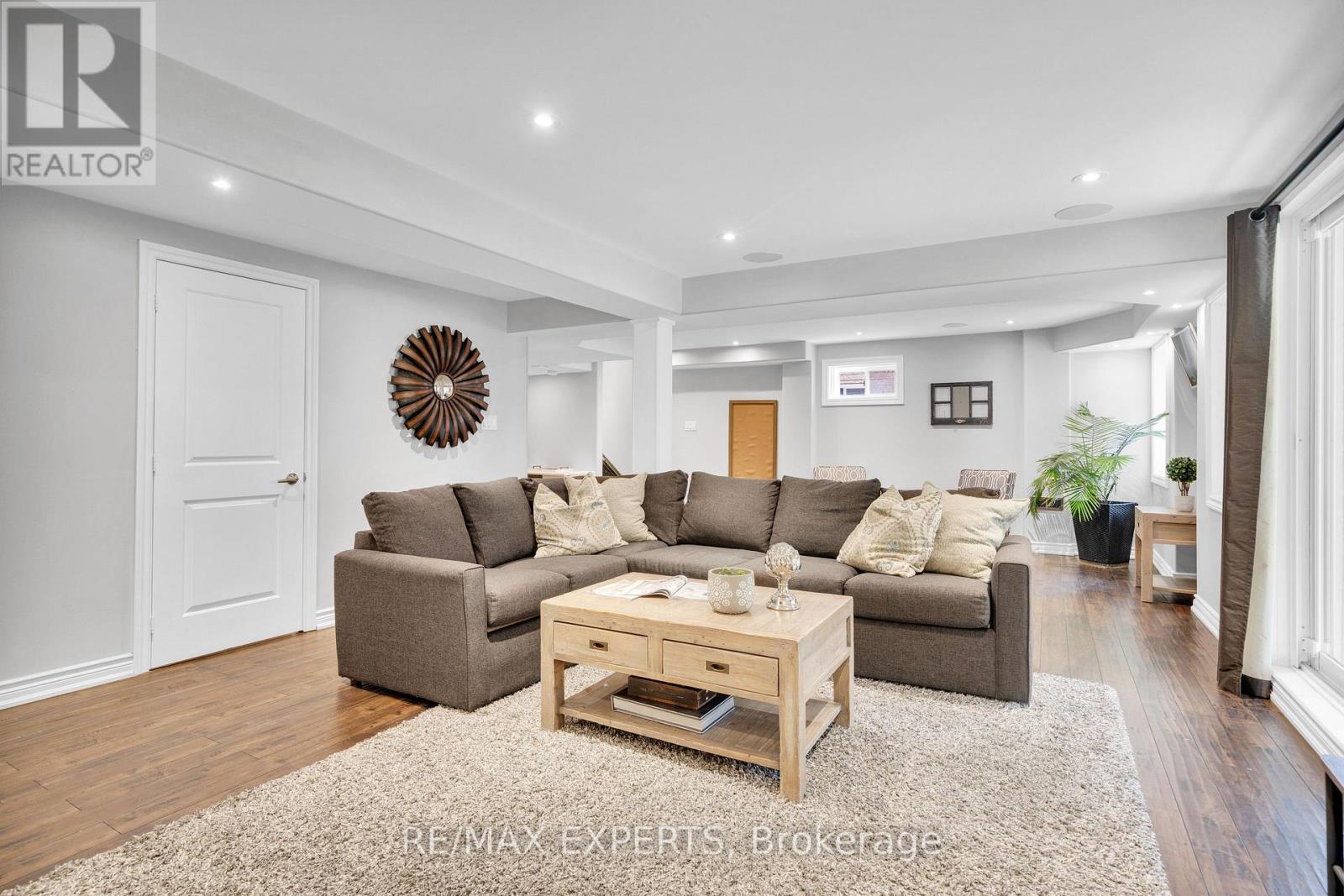 21 Beth Avenue, Richmond Hill, Ontario  L4E 0J8 - Photo 39 - N12963784