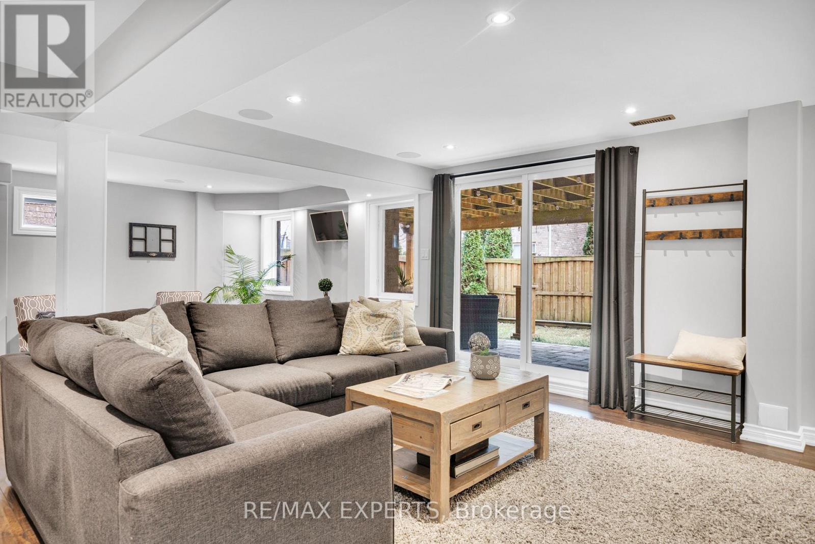 21 Beth Avenue, Richmond Hill, Ontario  L4E 0J8 - Photo 40 - N12963784