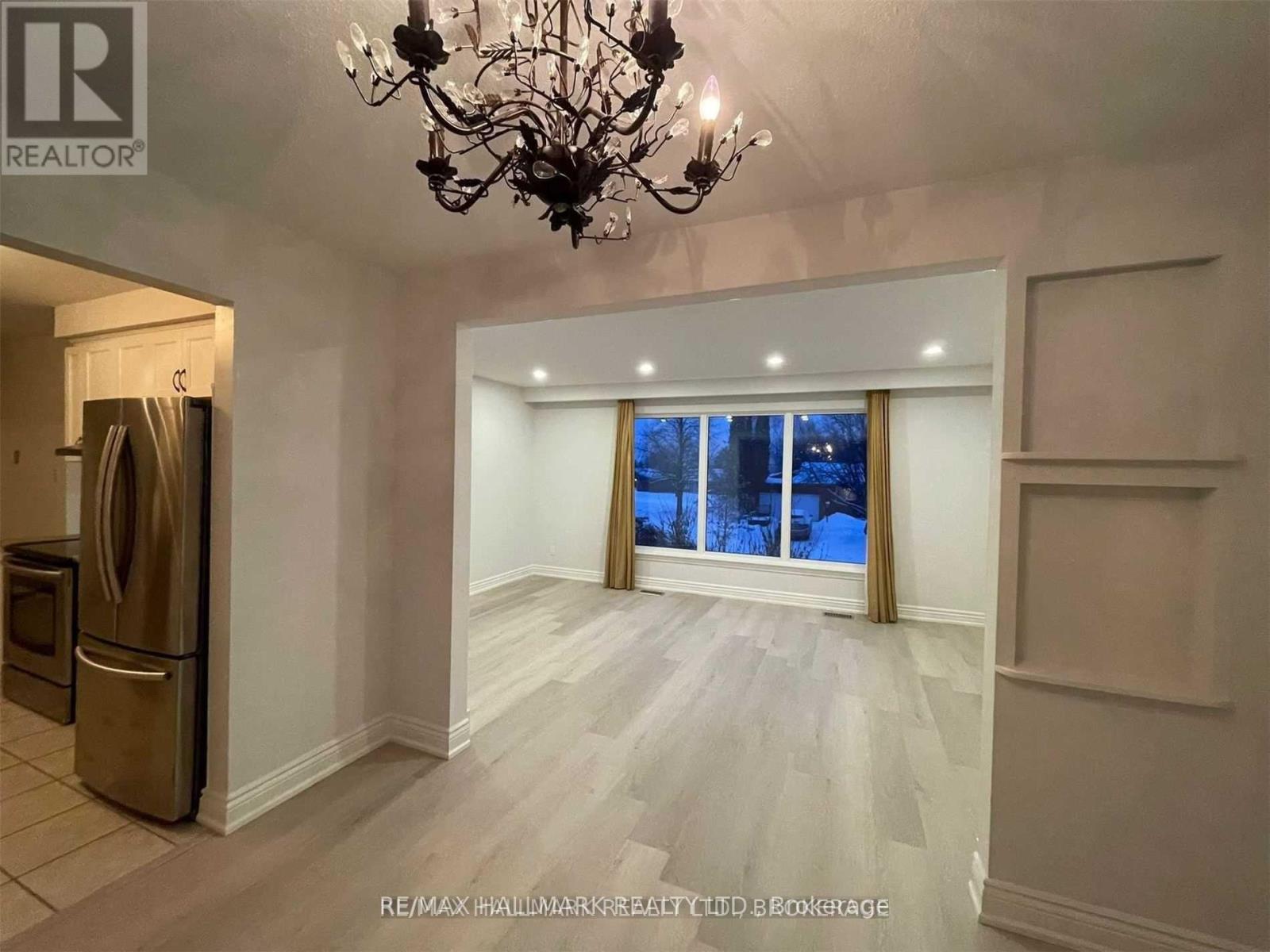 Main - 25 Glenridge Road, Barrie (Allandale Heights), Ontario  L4N 2X9 - Photo 12 - S12963418