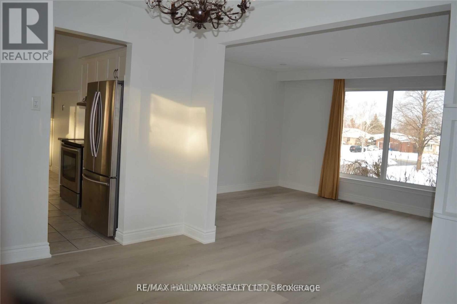 Main - 25 Glenridge Road, Barrie (Allandale Heights), Ontario  L4N 2X9 - Photo 13 - S12963418