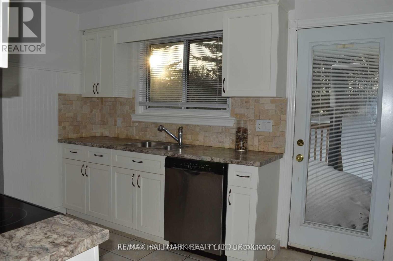 Main - 25 Glenridge Road, Barrie (Allandale Heights), Ontario  L4N 2X9 - Photo 21 - S12963418