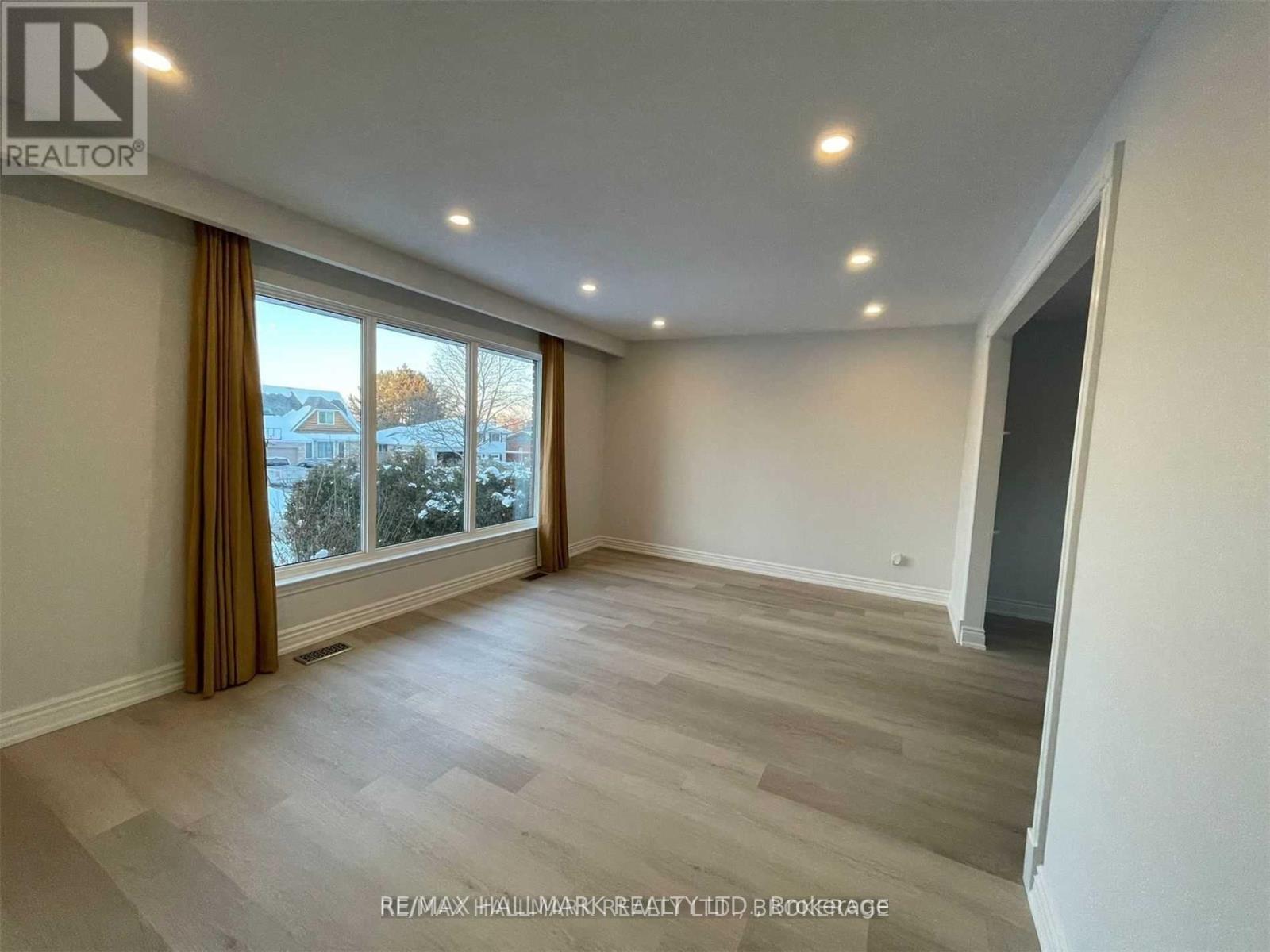 Main - 25 Glenridge Road, Barrie (Allandale Heights), Ontario  L4N 2X9 - Photo 4 - S12963418