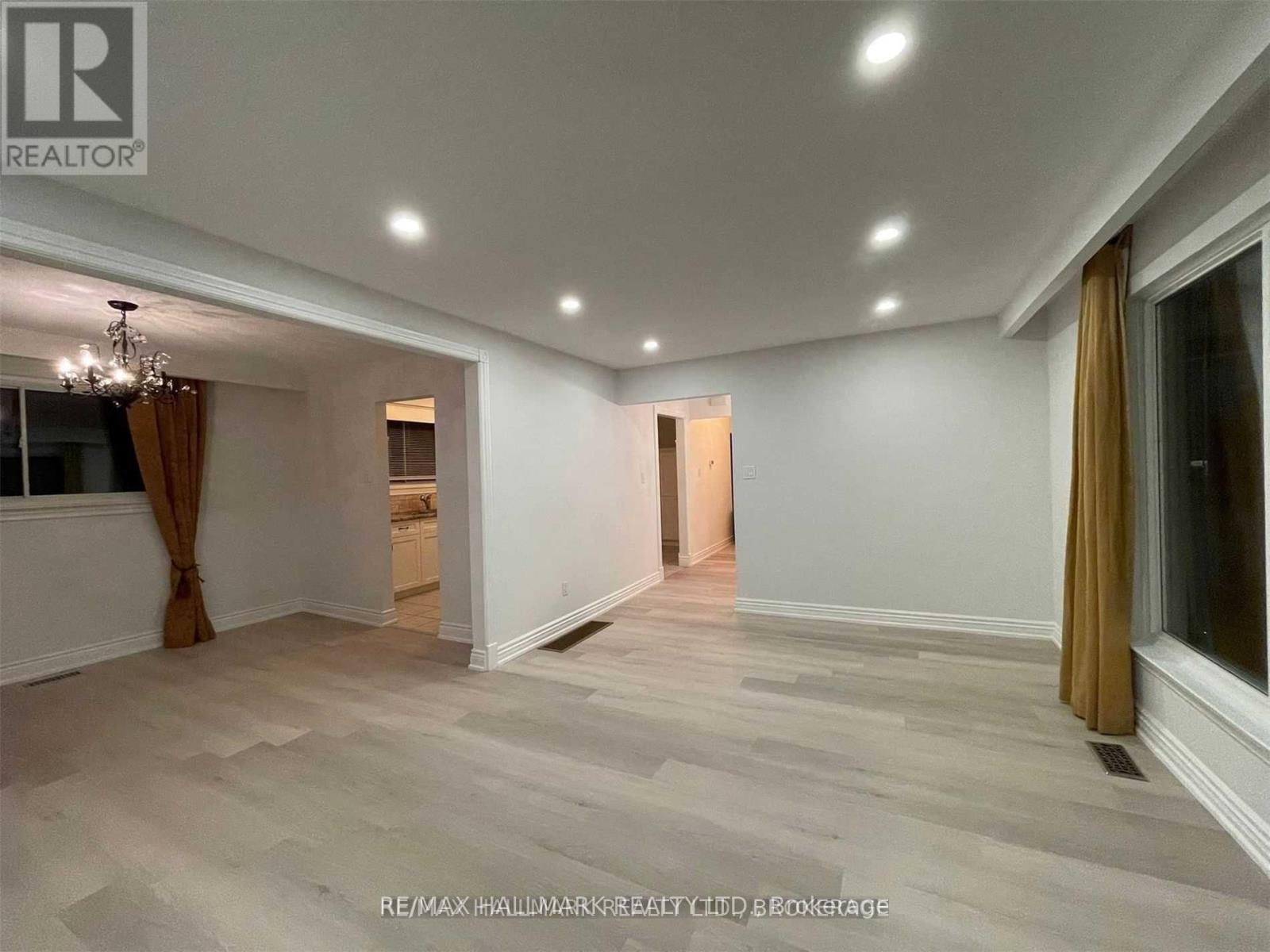 Main - 25 Glenridge Road, Barrie (Allandale Heights), Ontario  L4N 2X9 - Photo 7 - S12963418