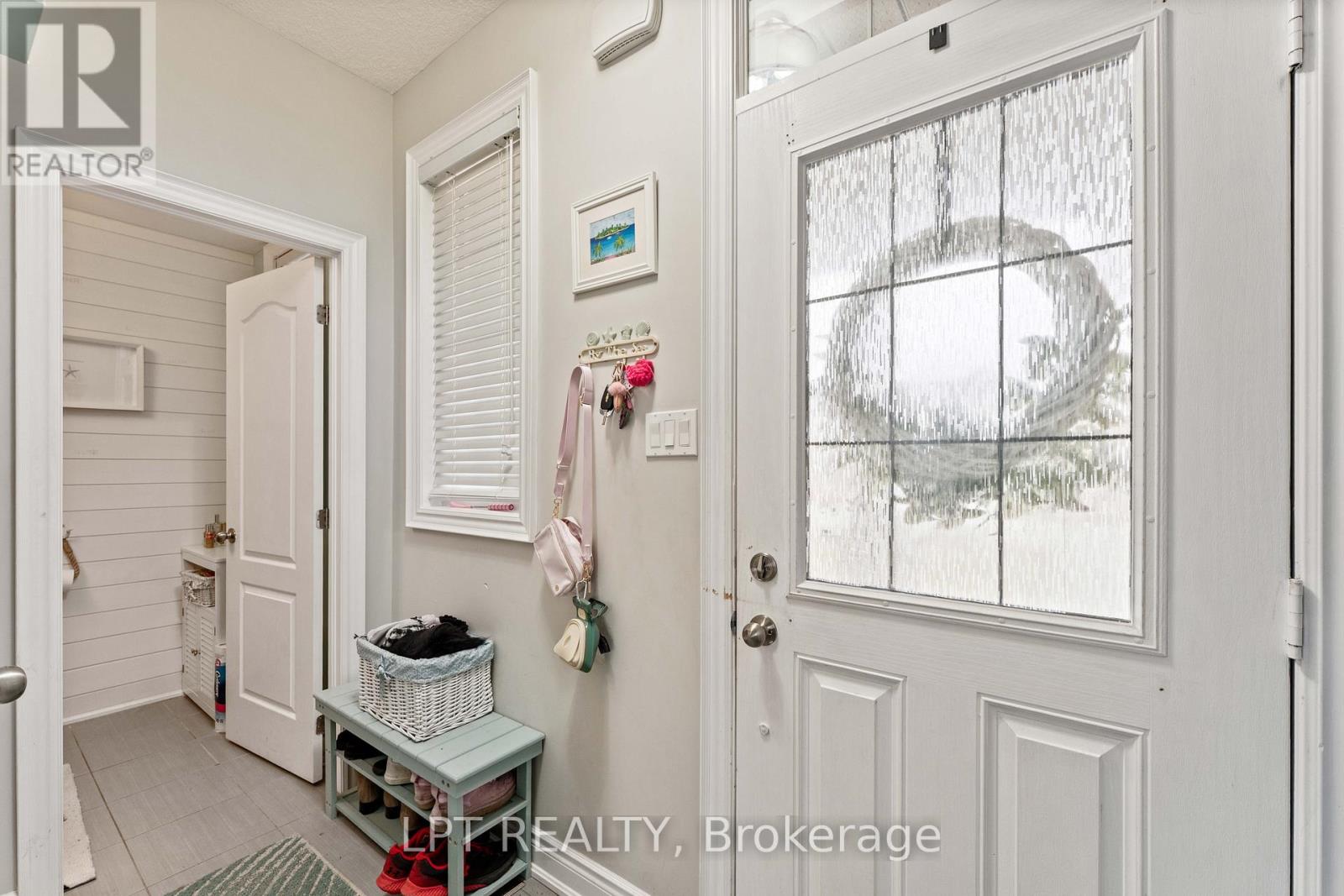 82 Nathan Crescent, Barrie (Painswick South), Ontario  L4N 0S4 - Photo 16 - S12963650