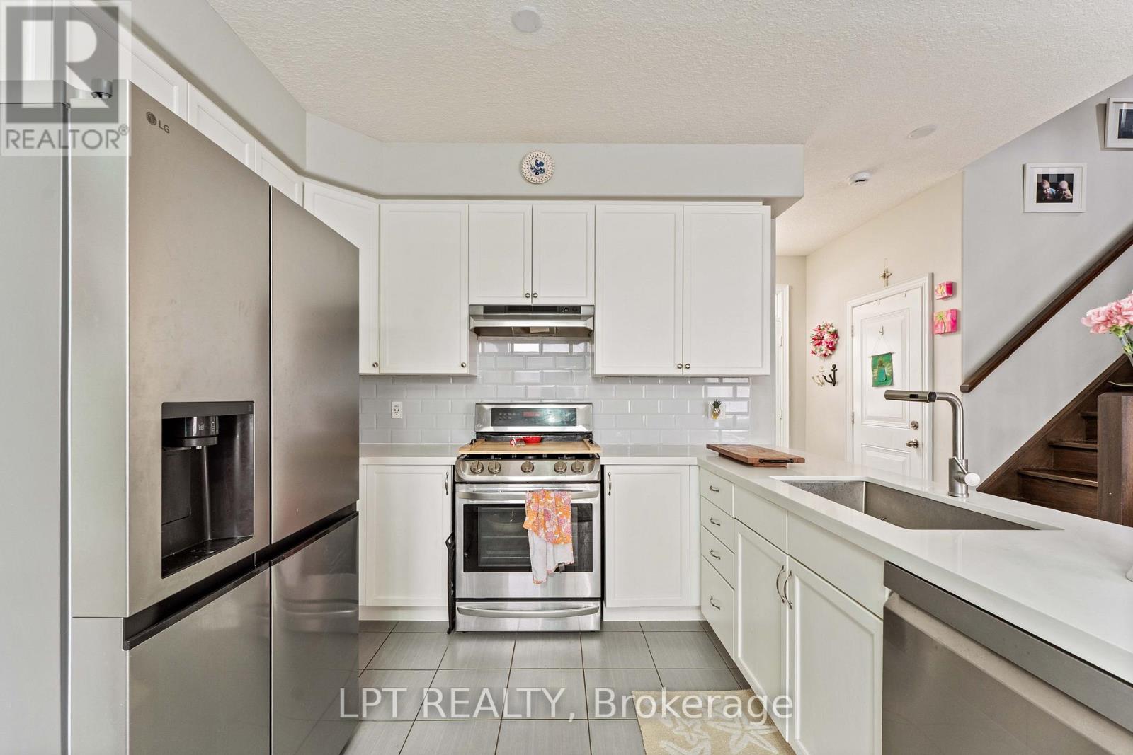 82 Nathan Crescent, Barrie (Painswick South), Ontario  L4N 0S4 - Photo 19 - S12963650