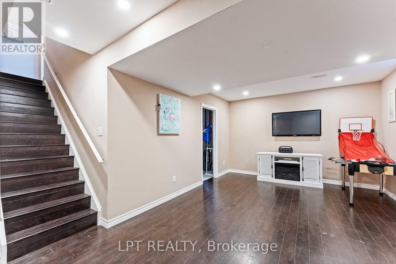 82 Nathan Crescent, Barrie (Painswick South), Ontario  L4N 0S4 - Photo 33 - S12963650