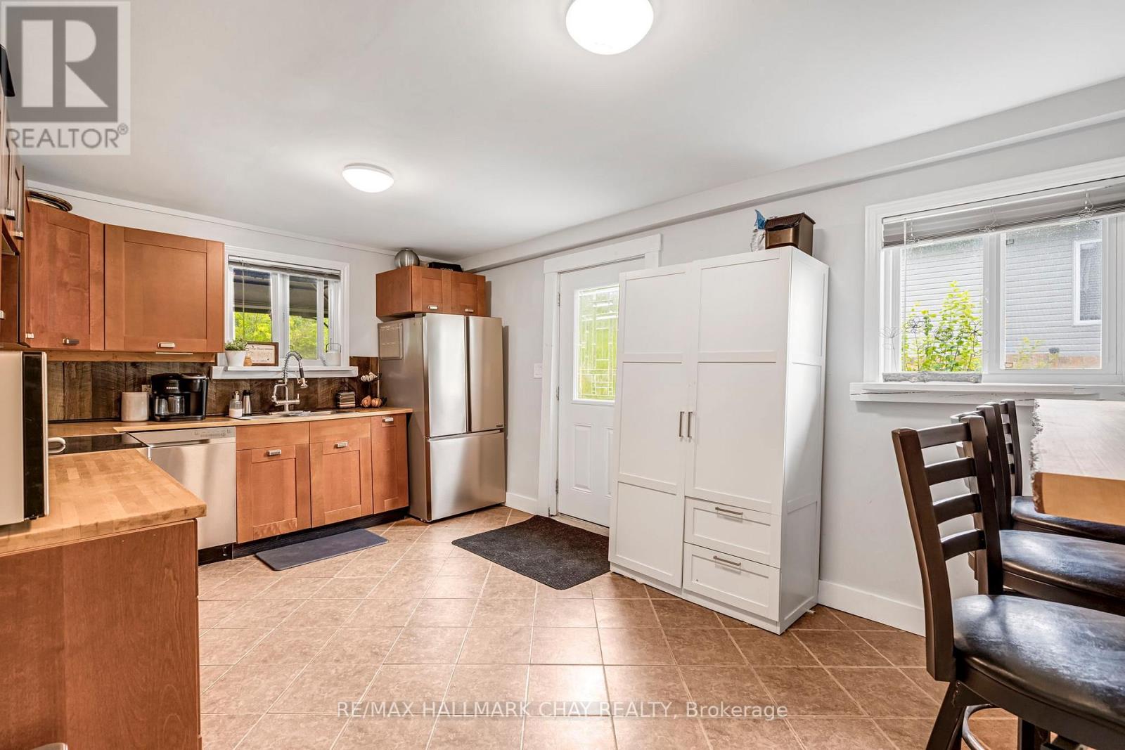 479 Margaret Street, Tay, Ontario  L0K 1R0 - Photo 4 - S12963832