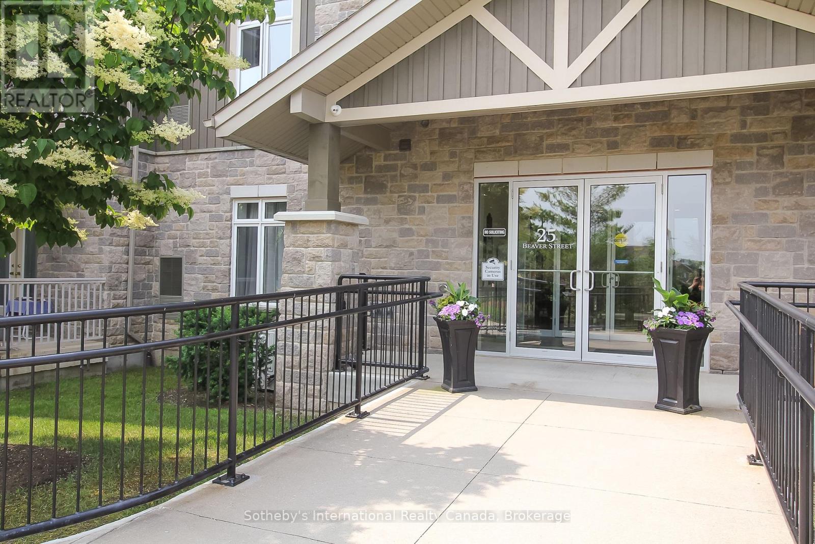 308 - 25 Beaver Street S, Blue Mountains, Ontario  N0H 2P0 - Photo 3 - X12812866