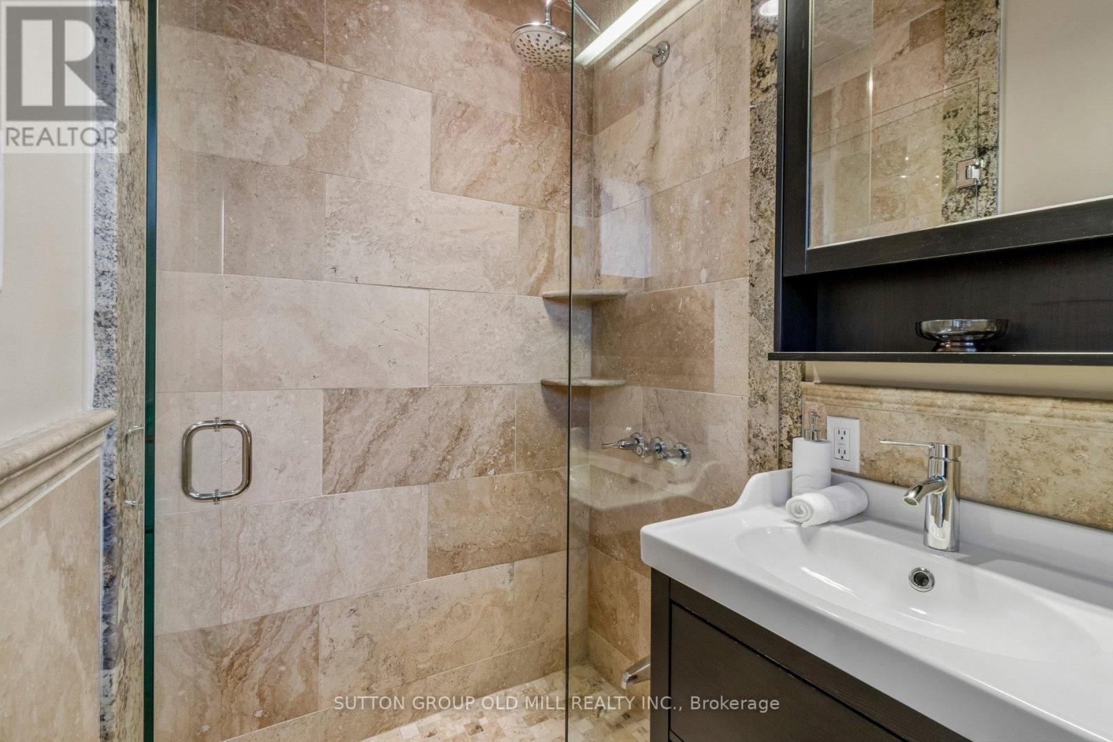 24 Tettenhall Road, Toronto, Ontario  M9A 2C3 - Photo 18 - W12963432