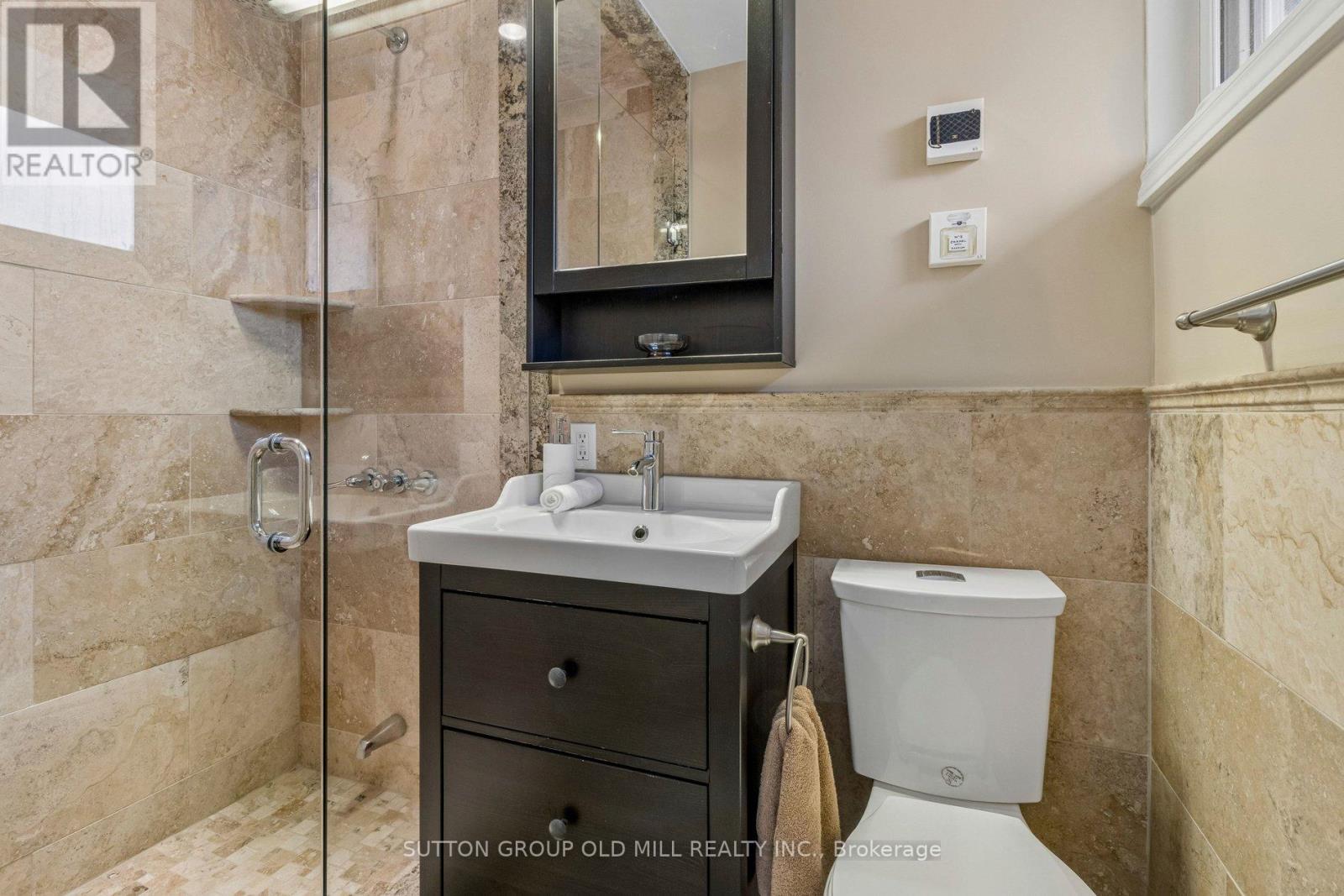 24 Tettenhall Road, Toronto, Ontario  M9A 2C3 - Photo 19 - W12963432