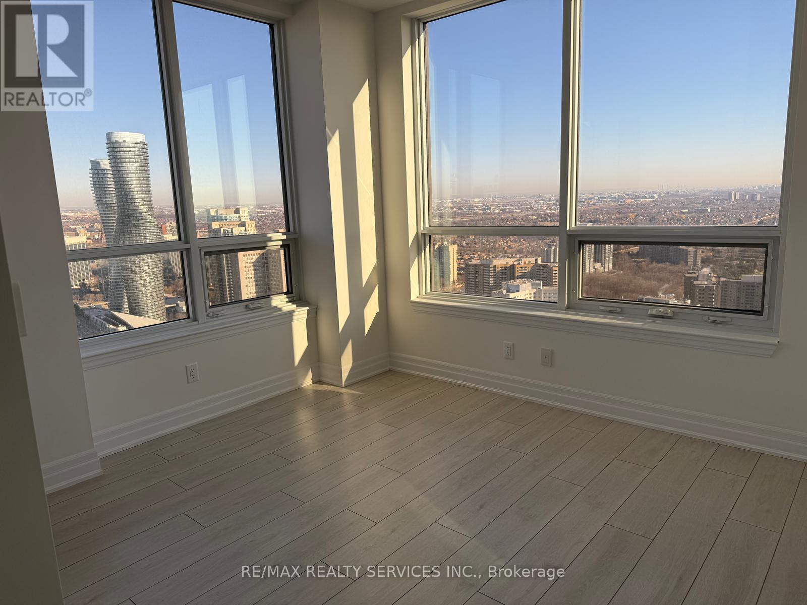 3902 - 30 Elm Drive W, Mississauga, Ontario  L5B 0N6 - Photo 11 - W12963436