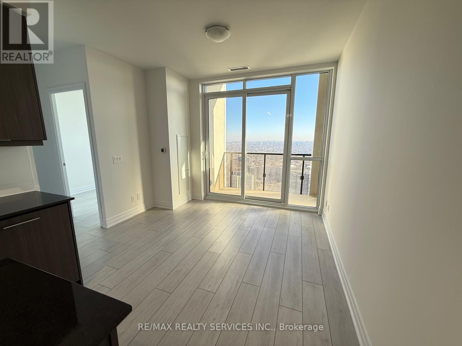 3902 - 30 Elm Drive W, Mississauga, Ontario  L5B 0N6 - Photo 13 - W12963436