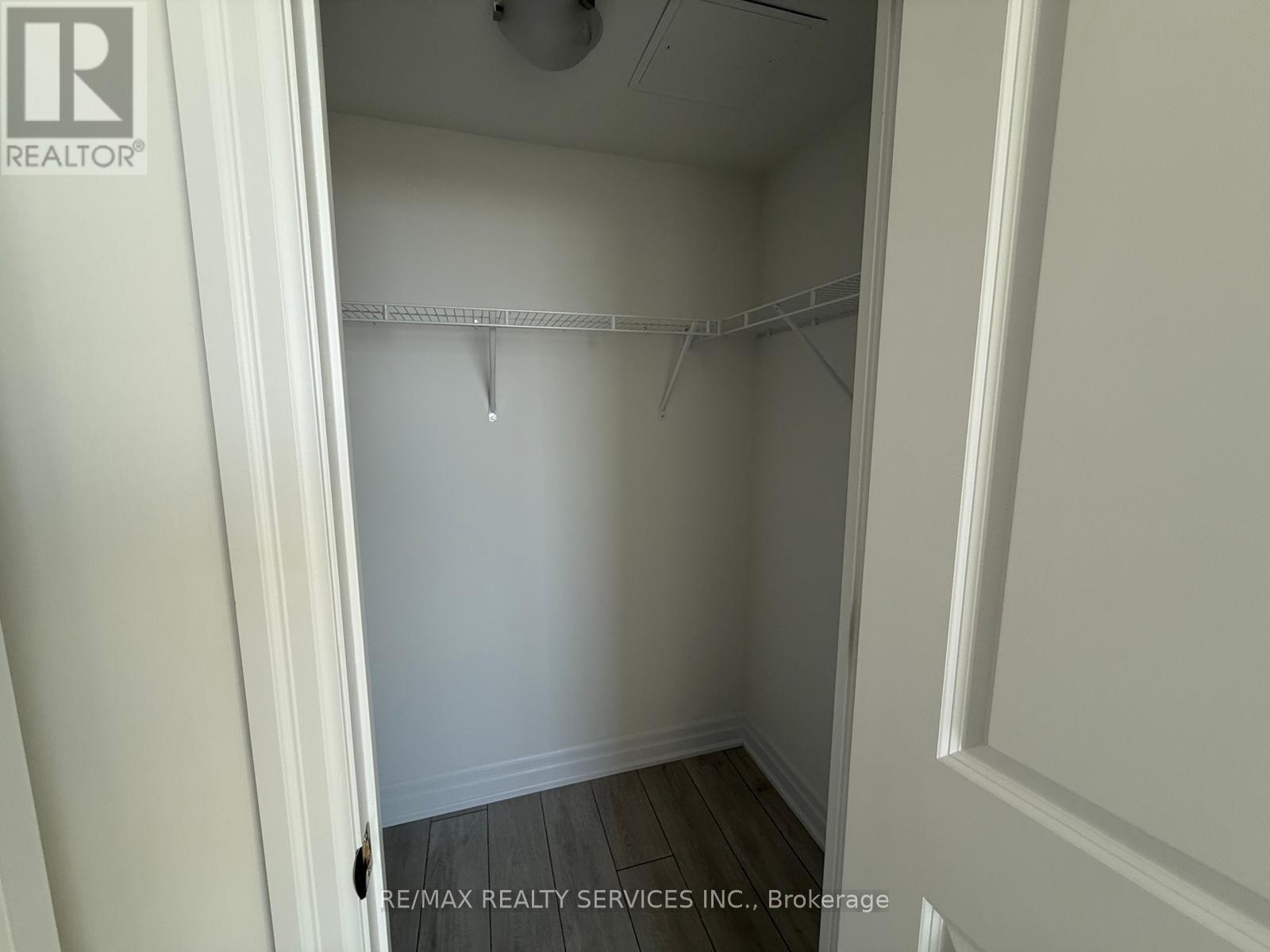 3902 - 30 Elm Drive W, Mississauga, Ontario  L5B 0N6 - Photo 4 - W12963436