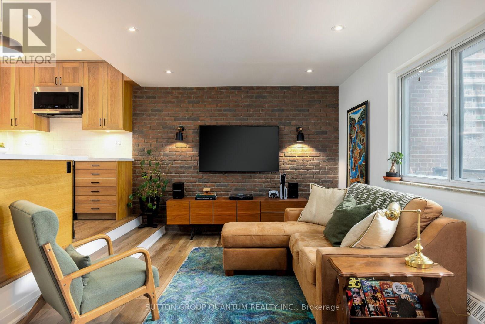 401 - 15 Elizabeth Street N, Mississauga, Ontario  L5G 2Z3 - Photo 11 - W12963442