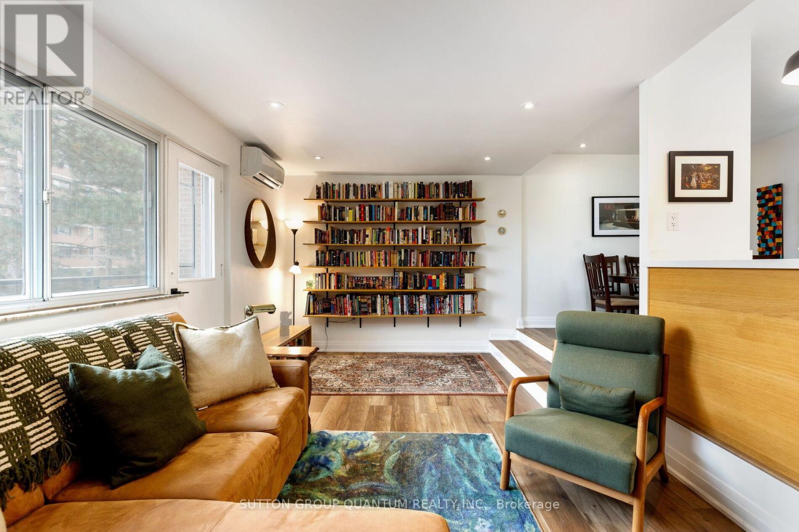 401 - 15 Elizabeth Street N, Mississauga, Ontario  L5G 2Z3 - Photo 14 - W12963442