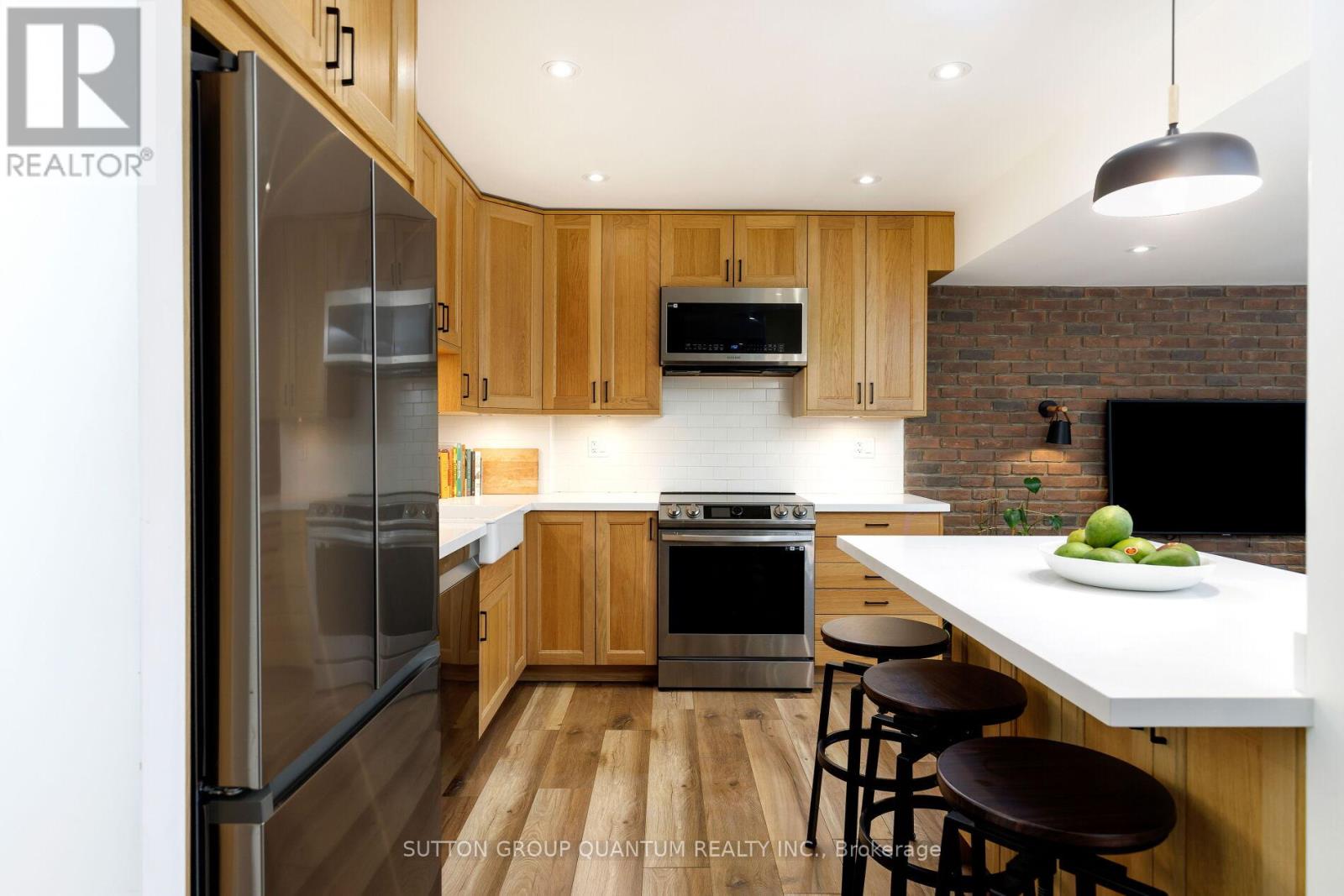 401 - 15 Elizabeth Street N, Mississauga, Ontario  L5G 2Z3 - Photo 22 - W12963442