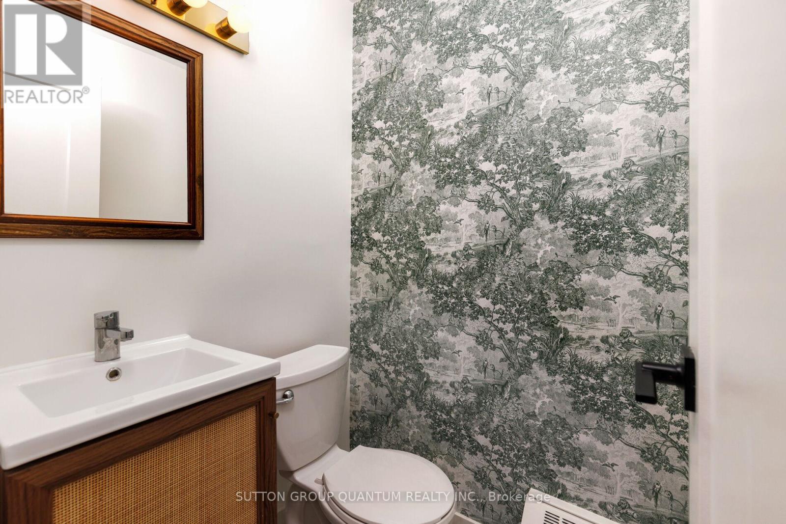 401 - 15 Elizabeth Street N, Mississauga, Ontario  L5G 2Z3 - Photo 34 - W12963442