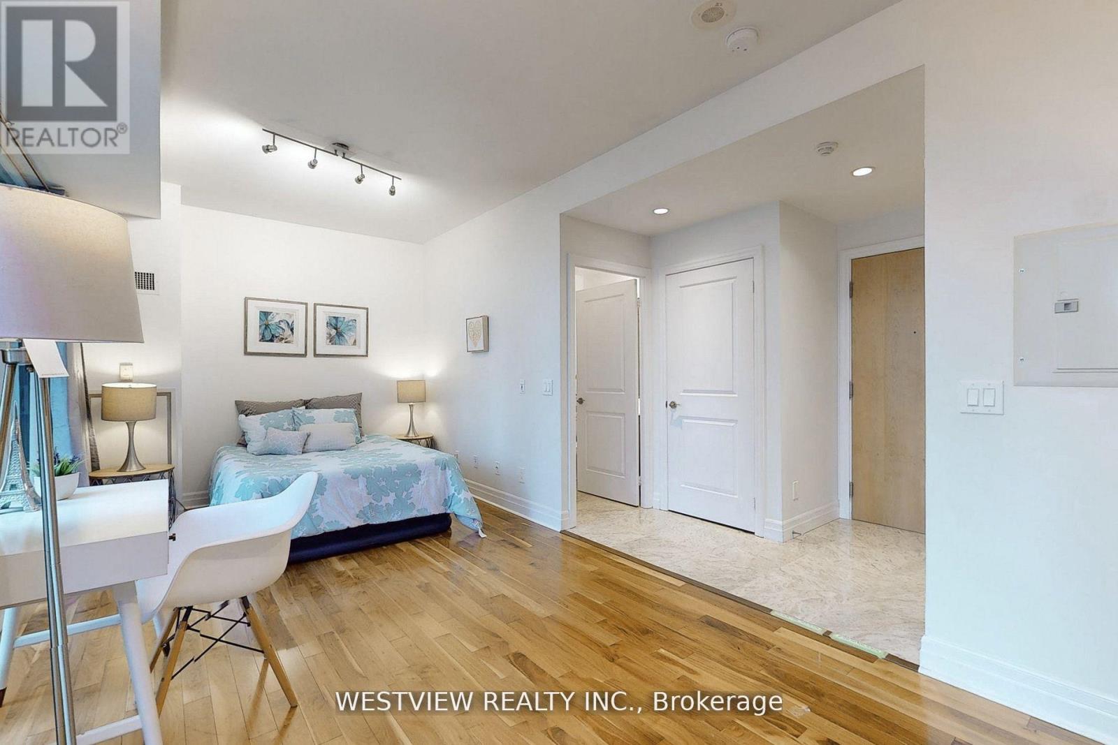 333 - 58 Marine Parade Drive, Toronto, Ontario  M8V 4G1 - Photo 4 - W12963444