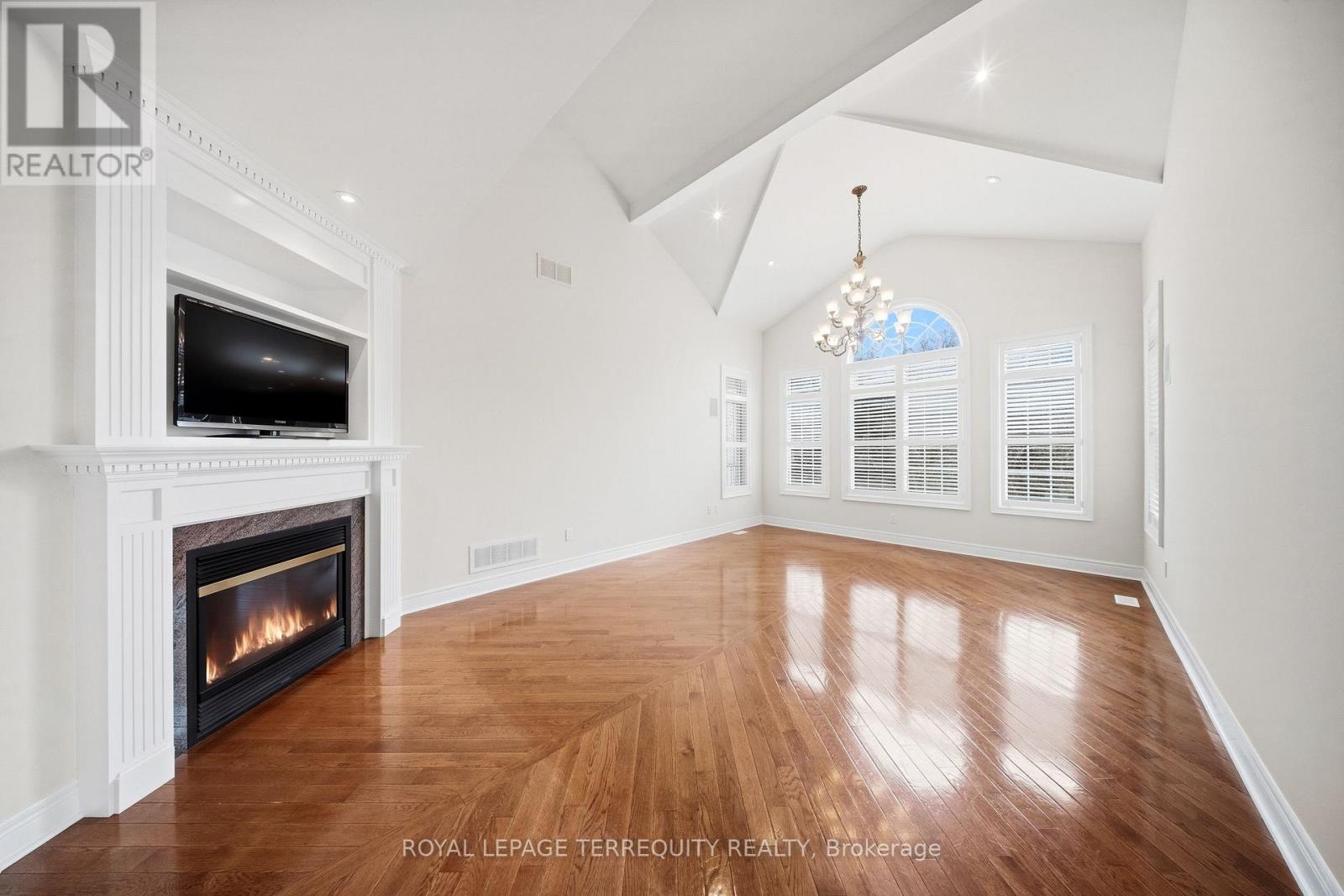 6445 Western Skies Way, Mississauga, Ontario  L5W 1H6 - Photo 17 - W12963464