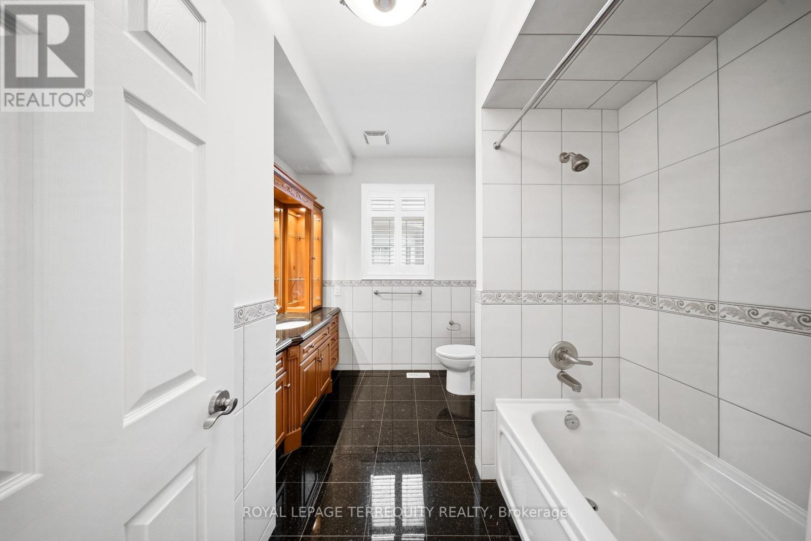 6445 Western Skies Way, Mississauga, Ontario  L5W 1H6 - Photo 22 - W12963464