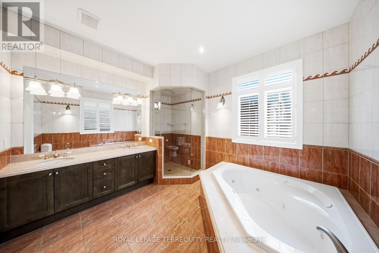 6445 Western Skies Way, Mississauga, Ontario  L5W 1H6 - Photo 24 - W12963464