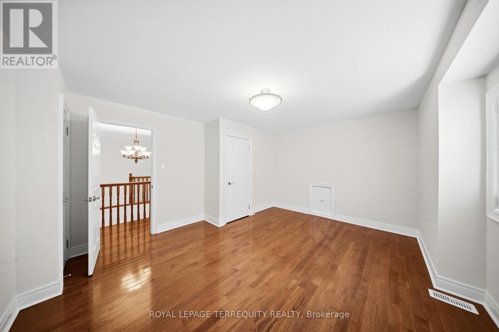 6445 Western Skies Way, Mississauga, Ontario  L5W 1H6 - Photo 30 - W12963464