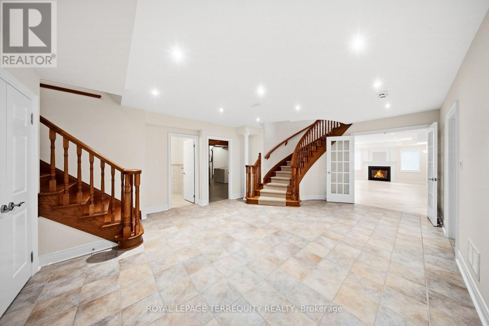 6445 Western Skies Way, Mississauga, Ontario  L5W 1H6 - Photo 33 - W12963464