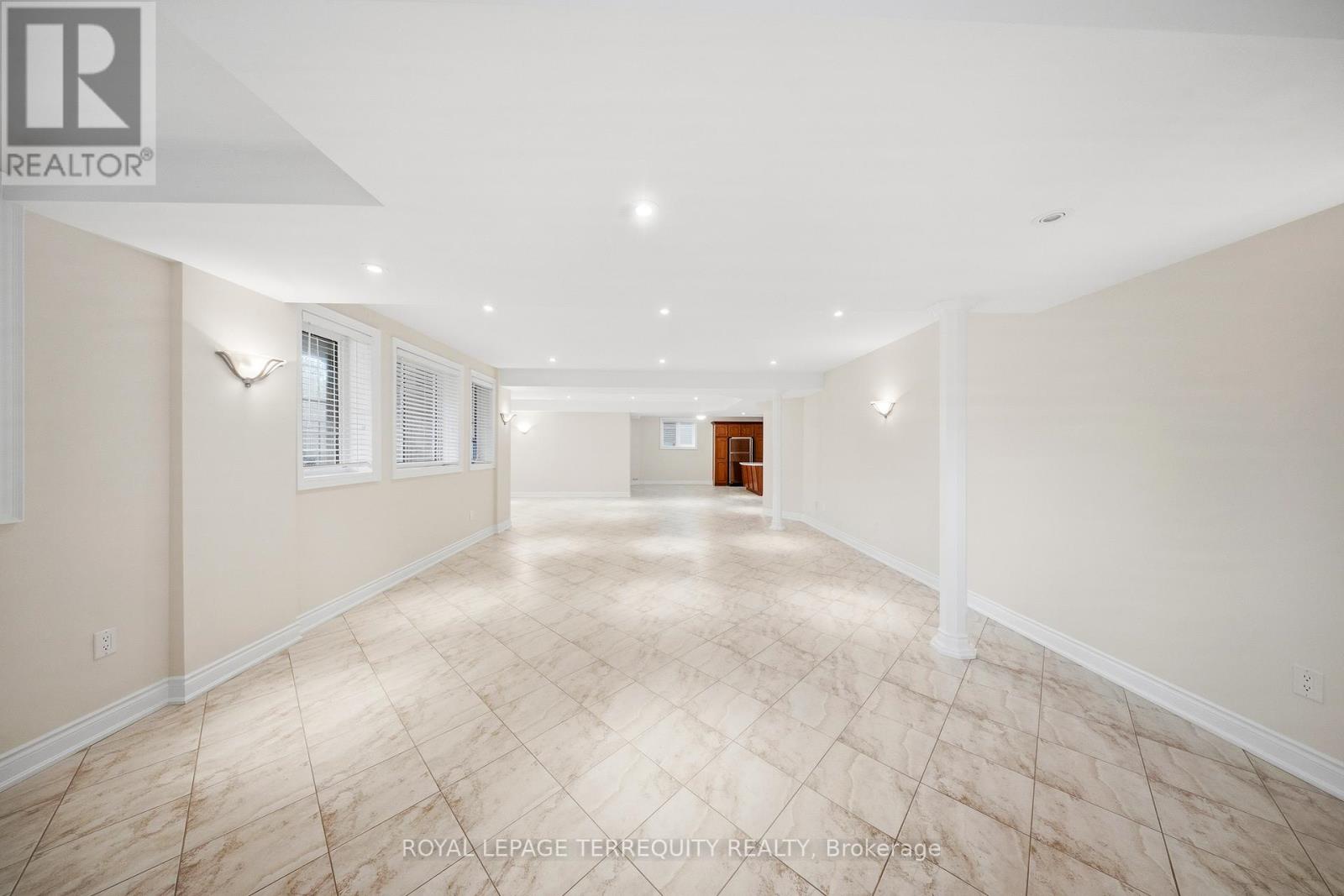 6445 Western Skies Way, Mississauga, Ontario  L5W 1H6 - Photo 36 - W12963464