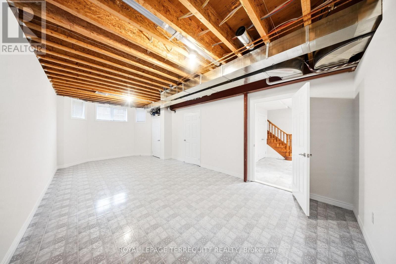 6445 Western Skies Way, Mississauga, Ontario  L5W 1H6 - Photo 40 - W12963464