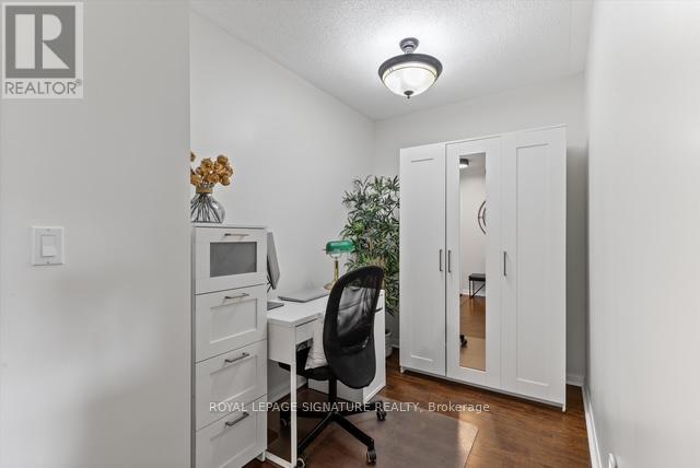 207 - 1150 Parkwest Place, Mississauga, Ontario  L5E 3K4 - Photo 14 - W12963472