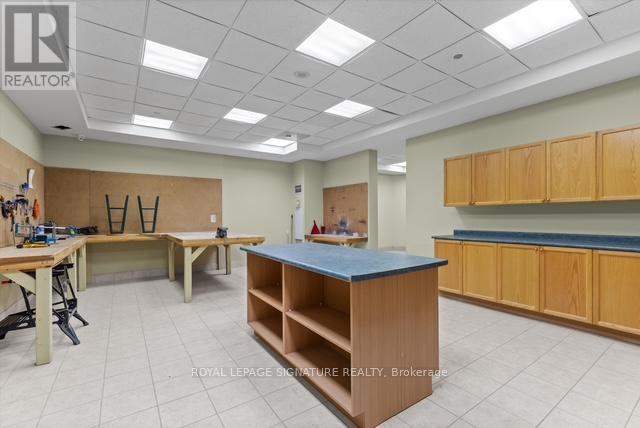 207 - 1150 Parkwest Place, Mississauga, Ontario  L5E 3K4 - Photo 19 - W12963472