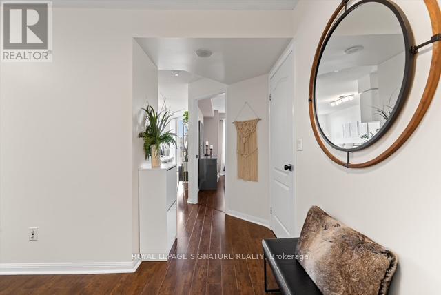 207 - 1150 Parkwest Place, Mississauga, Ontario  L5E 3K4 - Photo 3 - W12963472