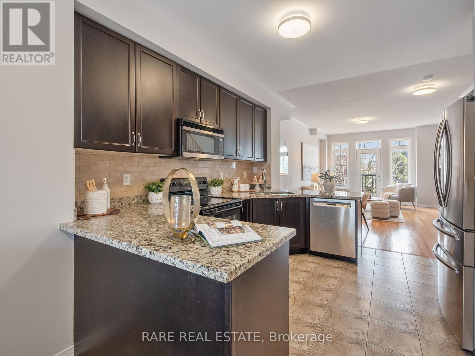 7182 Triumph Lane, Mississauga, Ontario  L5N 0C5 - Photo 6 - W12963530