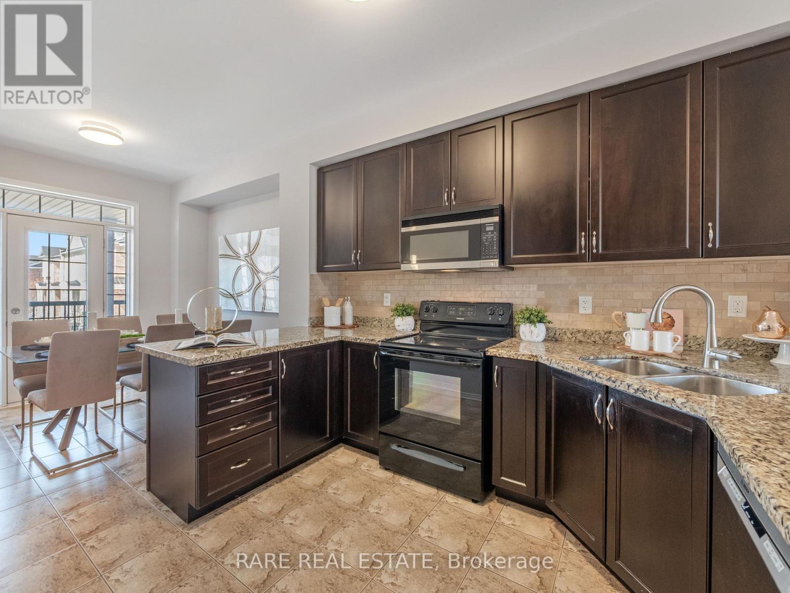 7182 Triumph Lane, Mississauga, Ontario  L5N 0C5 - Photo 8 - W12963530