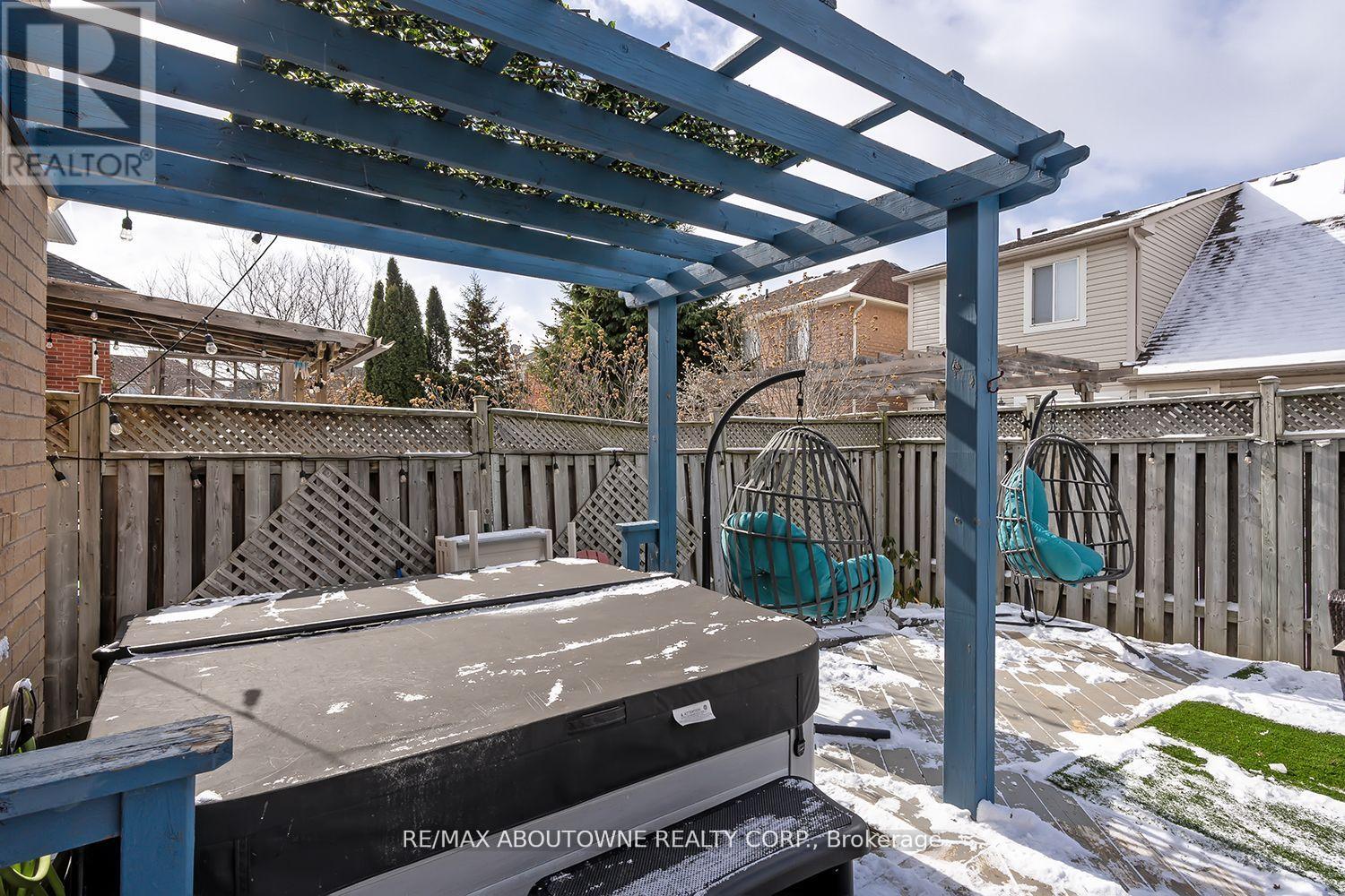 599 Caverhill Crescent, Milton, Ontario  L9T 5K1 - Photo 36 - W12963552