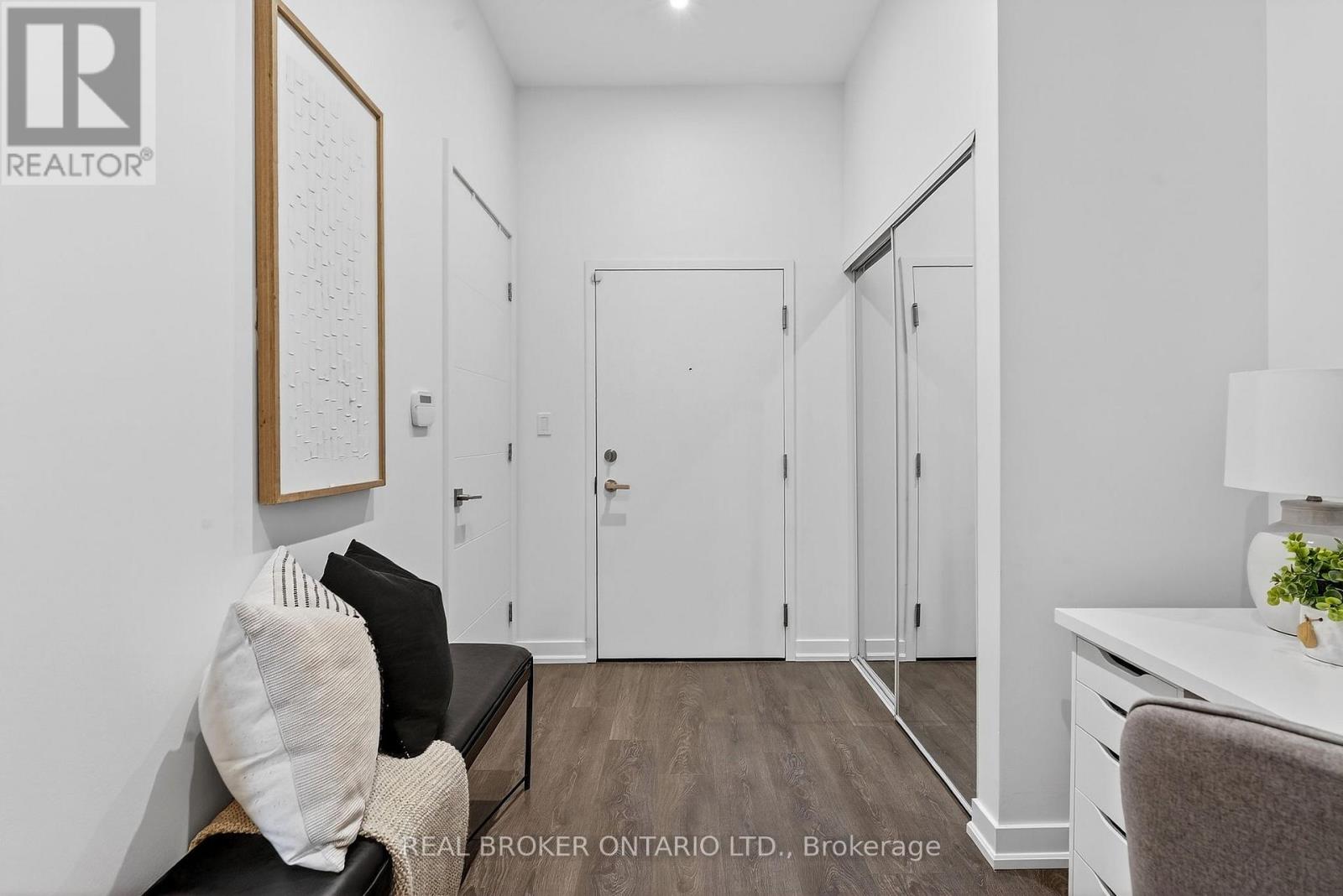 418 - 4040 Upper Middle Road, Burlington, Ontario  L7M 0H2 - Photo 5 - W12963556