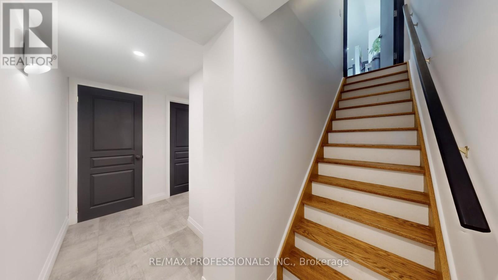 2 - 3737 Lakeshore Boulevard, Toronto, Ontario  M8W 1P9 - Photo 18 - W12963562