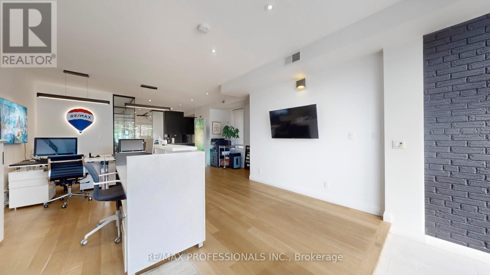 2 - 3737 Lakeshore Boulevard, Toronto, Ontario  M8W 1P9 - Photo 6 - W12963562