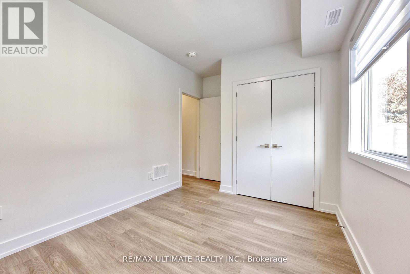 Main Floor - 385 Mcroberts Avenue, Toronto, Ontario  M6E 4R1 - Photo 11 - W12963568