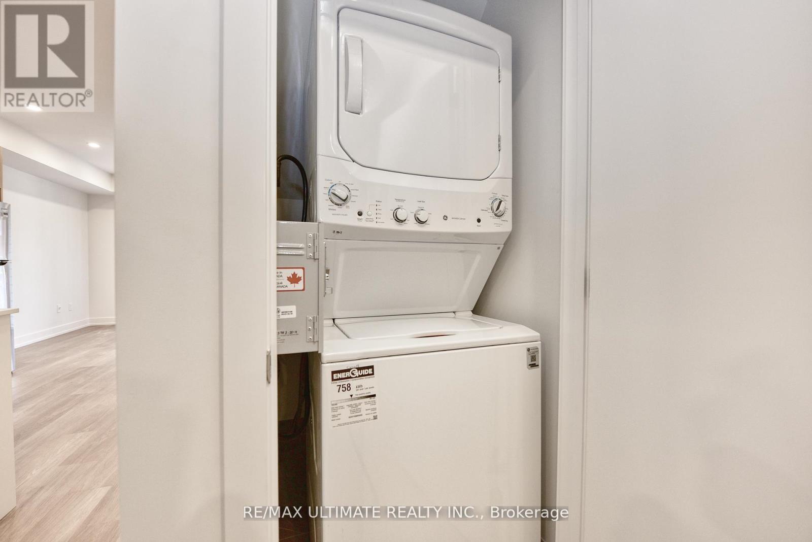 Main Floor - 385 Mcroberts Avenue, Toronto, Ontario  M6E 4R1 - Photo 14 - W12963568