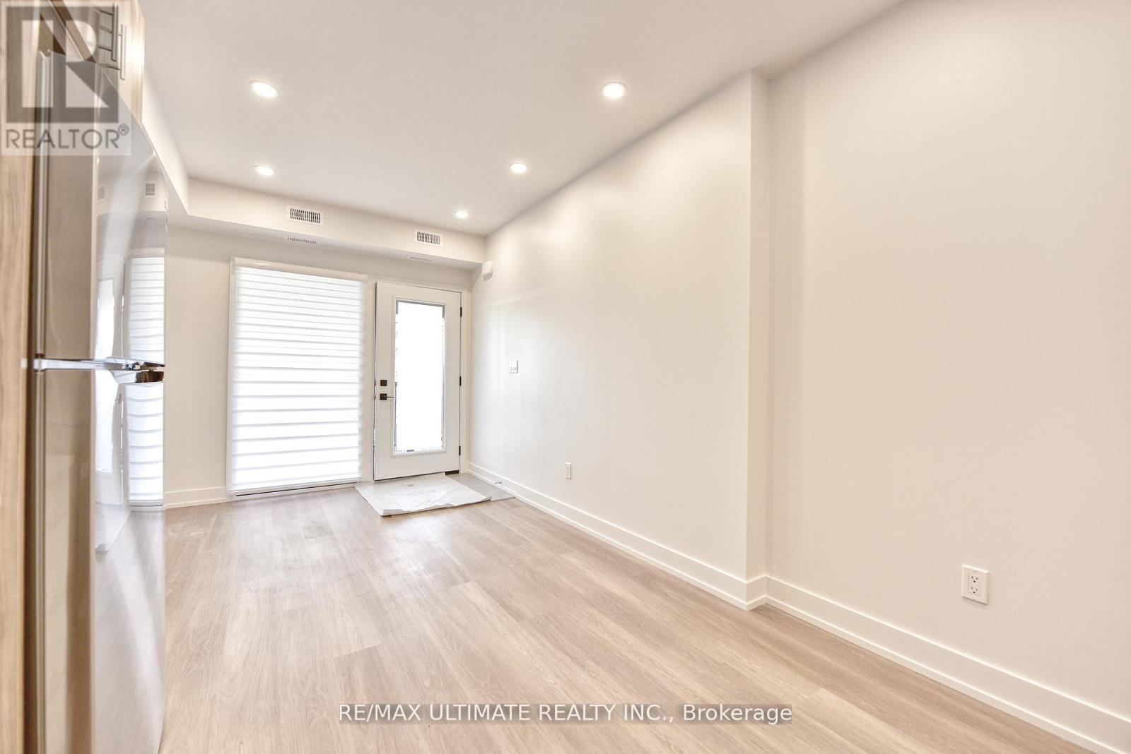 Main Floor - 385 Mcroberts Avenue, Toronto, Ontario  M6E 4R1 - Photo 7 - W12963568