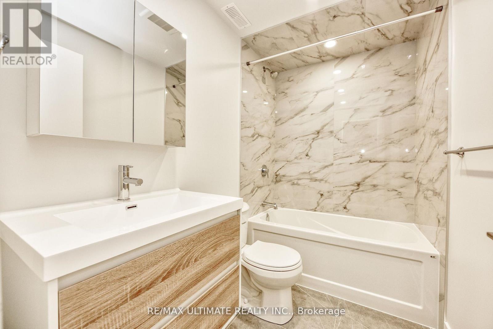 Main Floor - 385 Mcroberts Avenue, Toronto, Ontario  M6E 4R1 - Photo 9 - W12963568