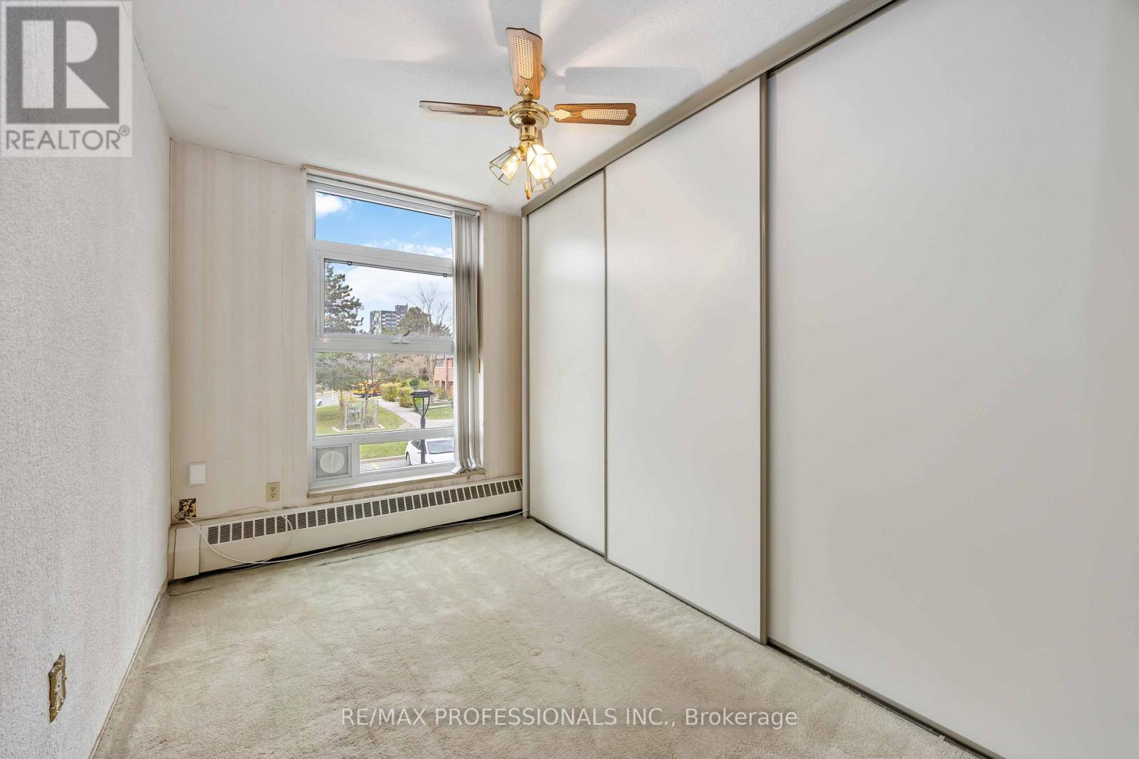 210 - 345 Driftwood Avenue, Toronto, Ontario  M3N 2P4 - Photo 11 - W12963576